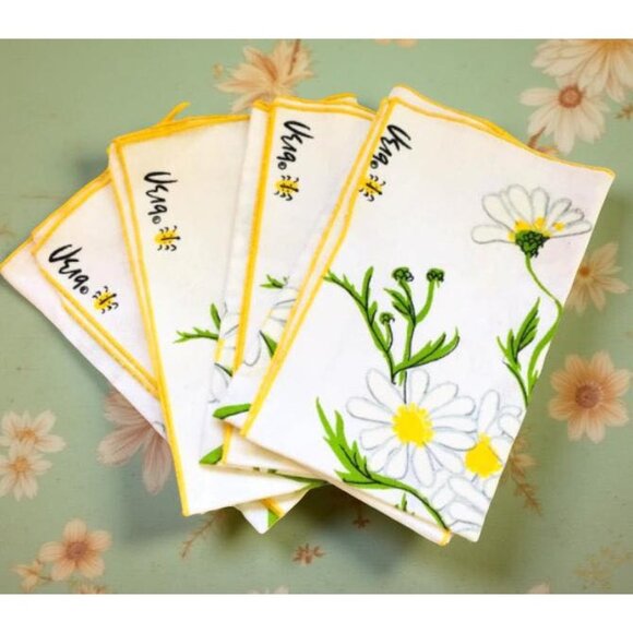 Set of 4 Vintage Vera Neumann Daisy Napkins – 1970s Retro Floral Linen, 16” Squa - Picture 4 of 9